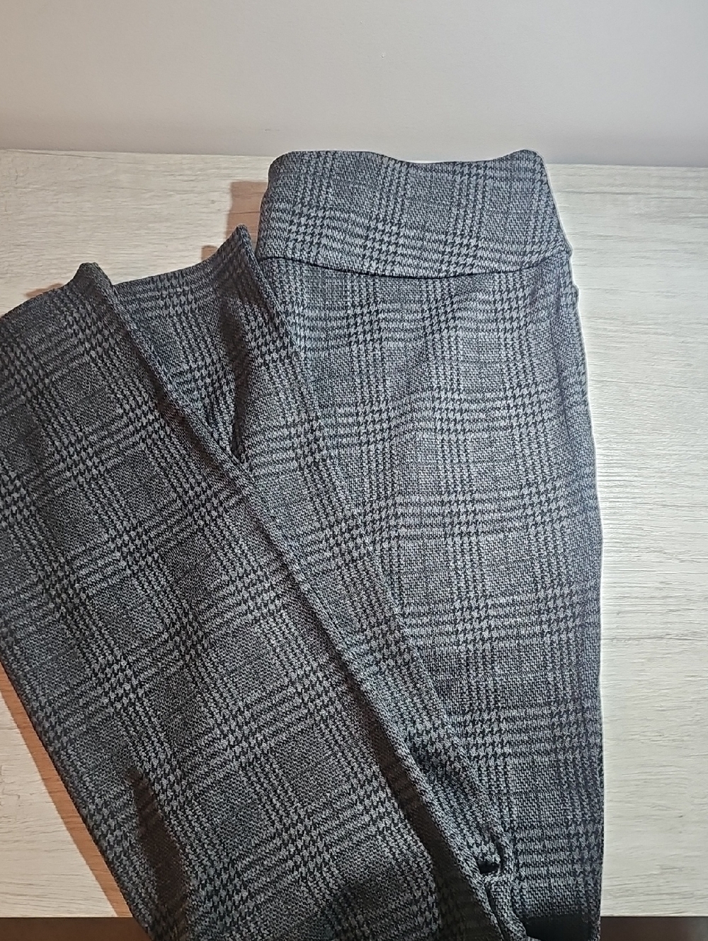 HALARA Gray Plaid Leggings